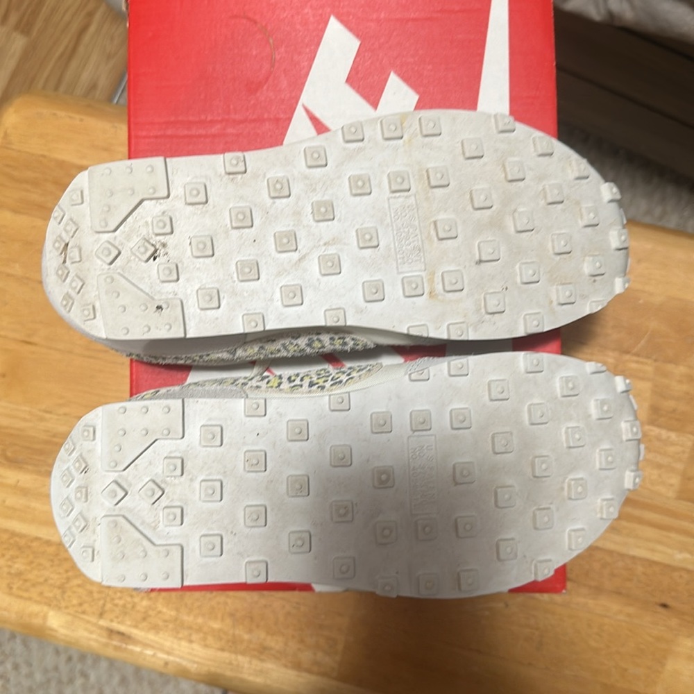 Sneakers - Picture 2 of 2
